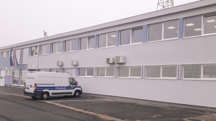 Slika /PU_ZG/slike/PUZ/2021/OŽUJAK/Pleso-energetska-obnova 25-03-21/PAP-1.jpg